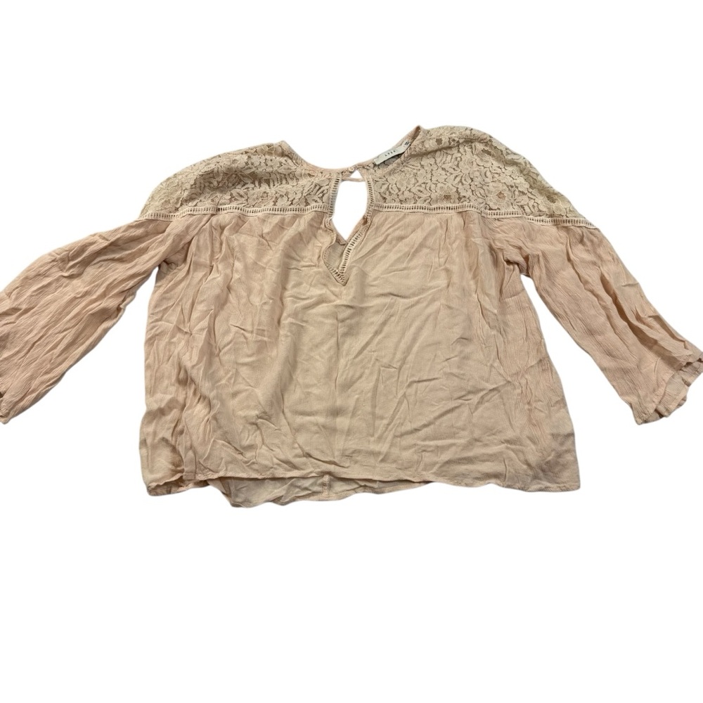 LUSH Blouse Women's Size M Peach Cream Floral Lace Yoke 3/4 Sleeve Keyhole Top